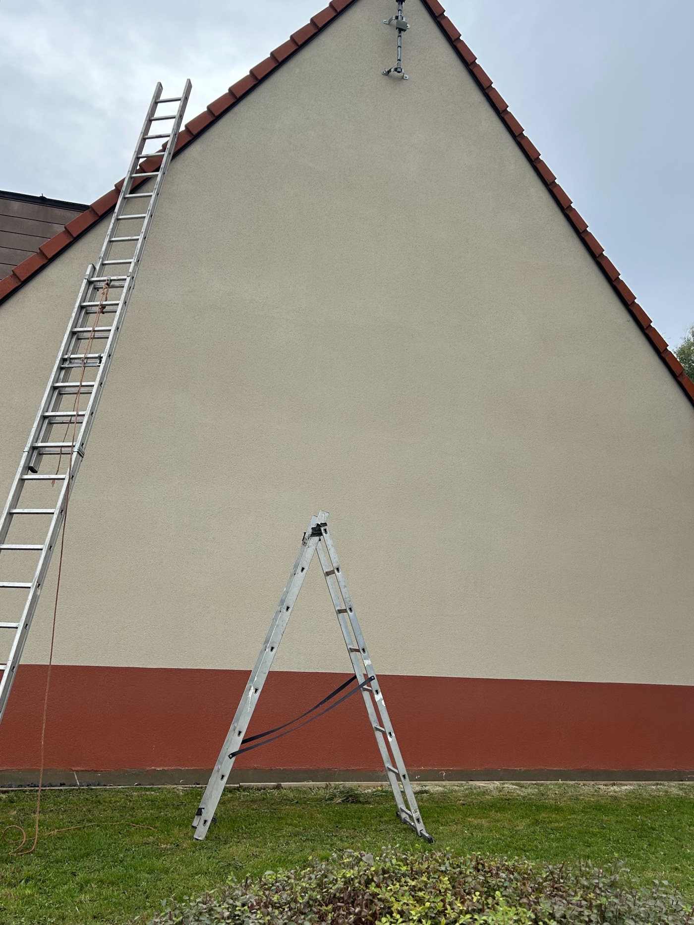 Façade démoussée à Petite-Forêt
